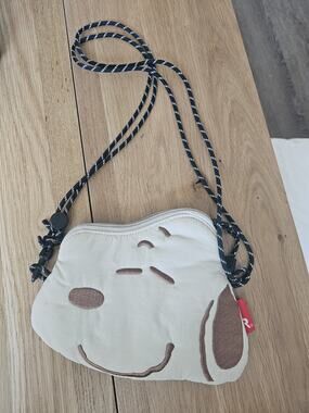 NWOT ROOTOTE Japan Snoopy Peanuts Crossbody Flat Pouch Purse Bag HTF Schultz